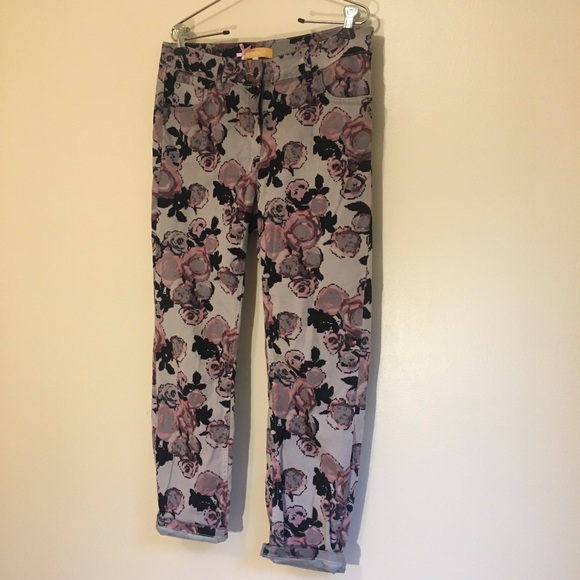 Dusty Pink Floral Skinny Jeggings - Picture 4 of 4
